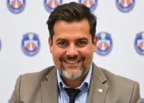 renúncia Isaac Antunes